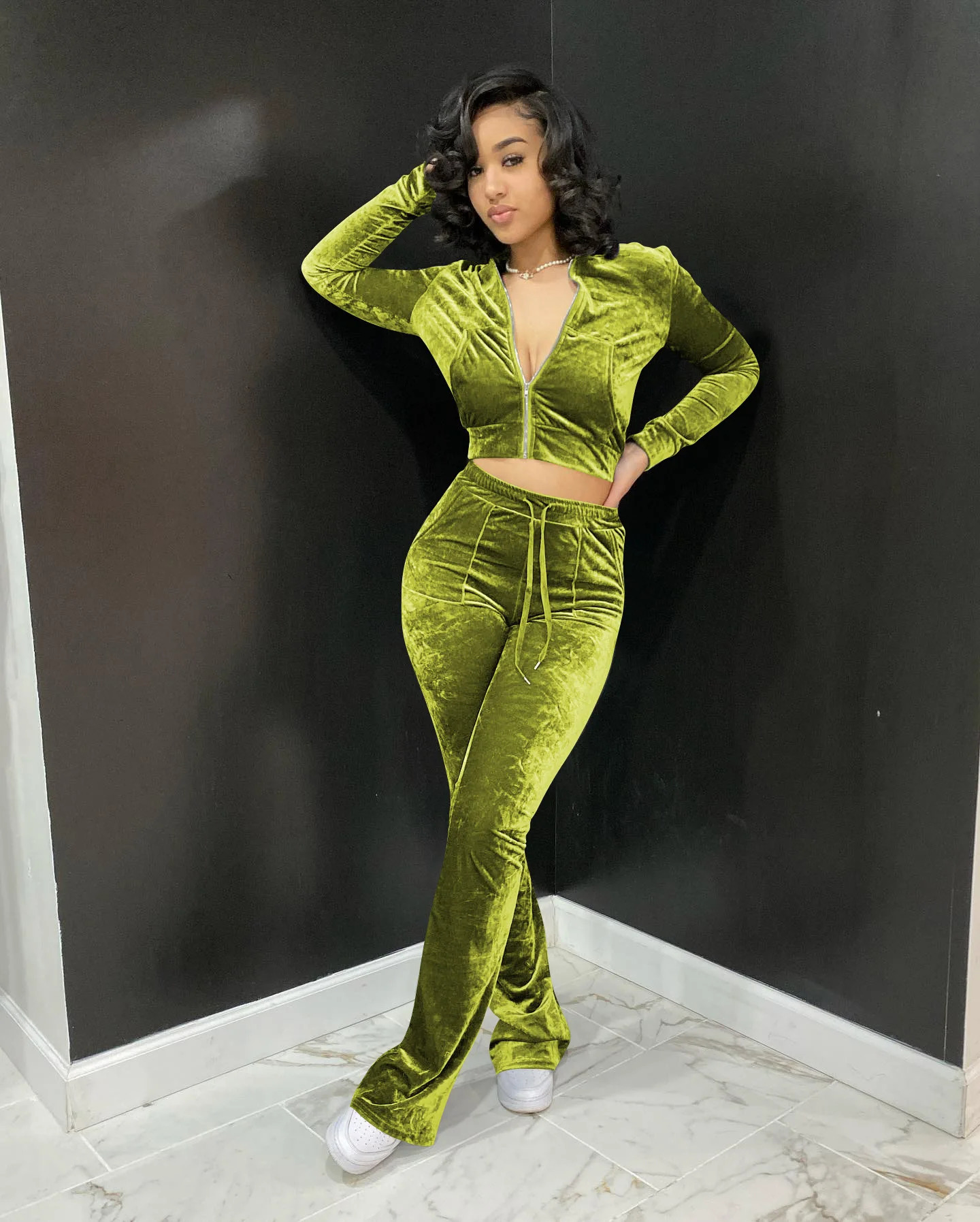 Autumn Winter Velvet Outfit Sexy Women Two Piece Matching Set High Street Casual Tracksuit Hooded TopFlare Pants 241111