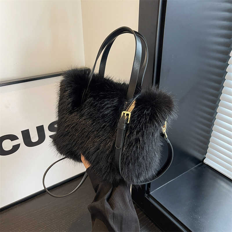 New Plush Handbag 2024 Winter New Versatile Korean Version Single Shoulder Crossbody Bag Tote Bag