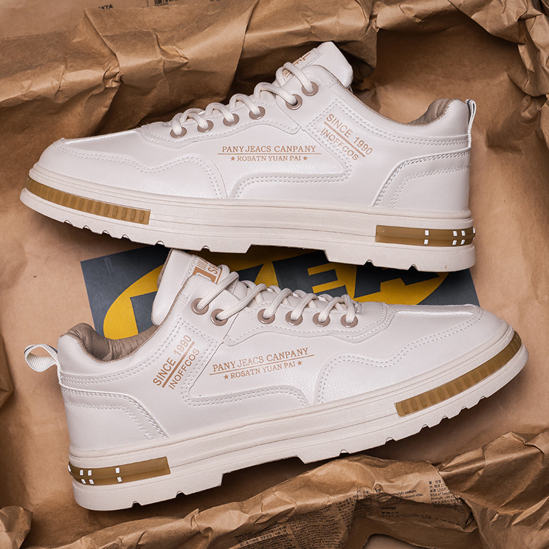 Winter Versatile Men's Workwear White Board Shoes With Waterproof Leather Surface 2025 New Casual Sports Martin Sneakers