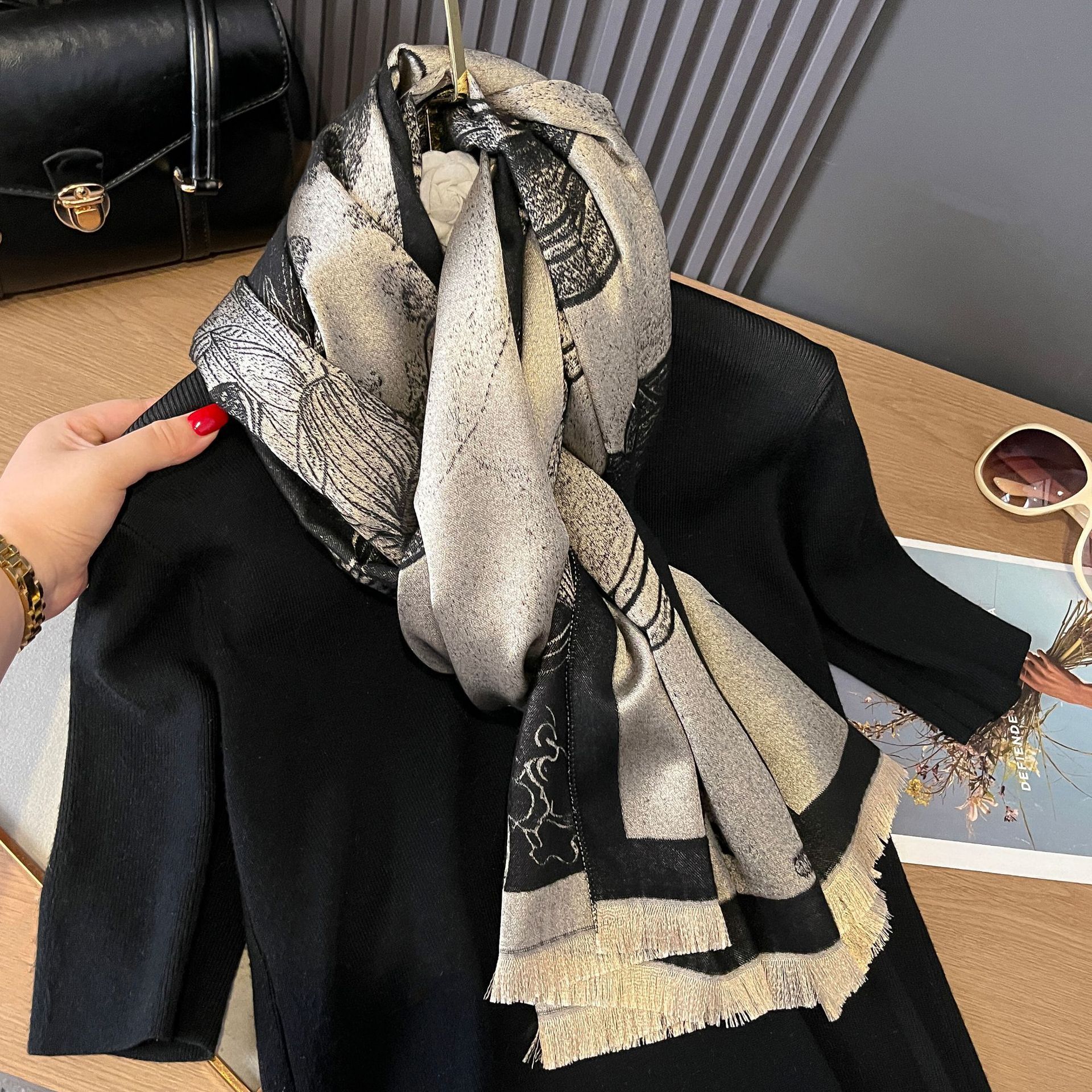 Women's autumn and winter Double sided Thickened Warm Neck Protection Shawl scarf