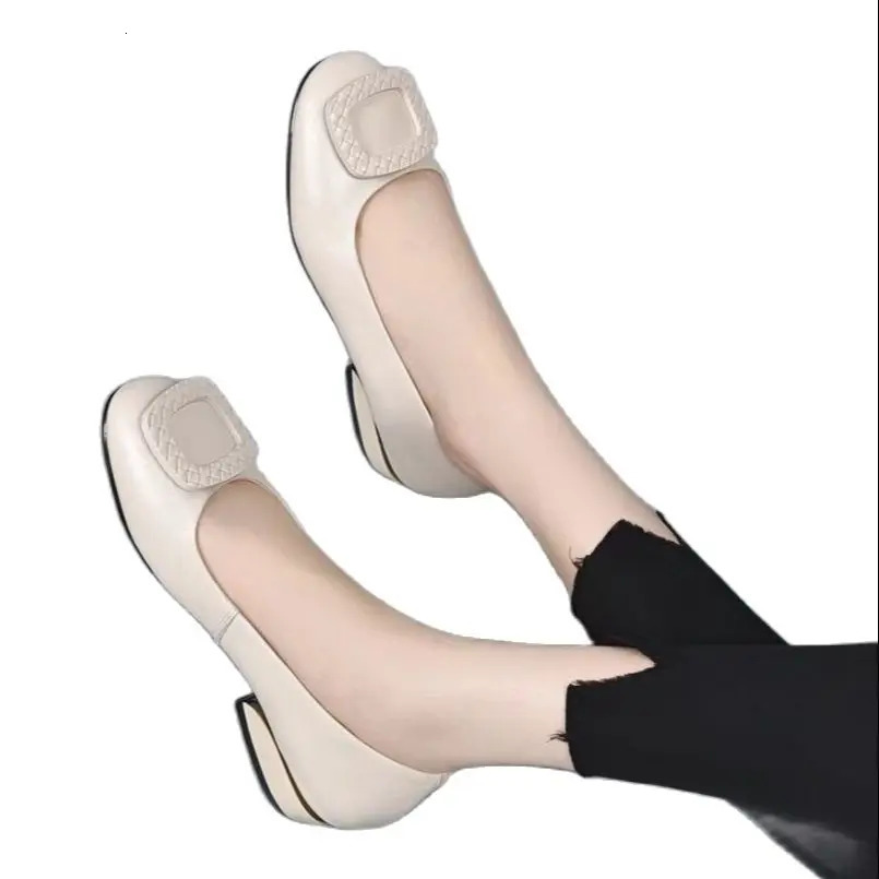 Soft Pu leather womens low boots shallow mouth fully matched comfortable pump thick boots womens work small leather shoes 241111