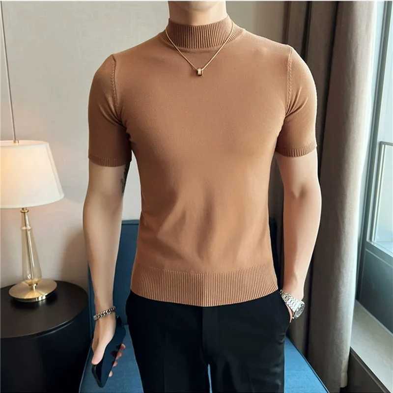 Autumn mens half neck knitted T-shirt Korean version slim fit solid latte elastic casual thin sweater mens clothing W2411111