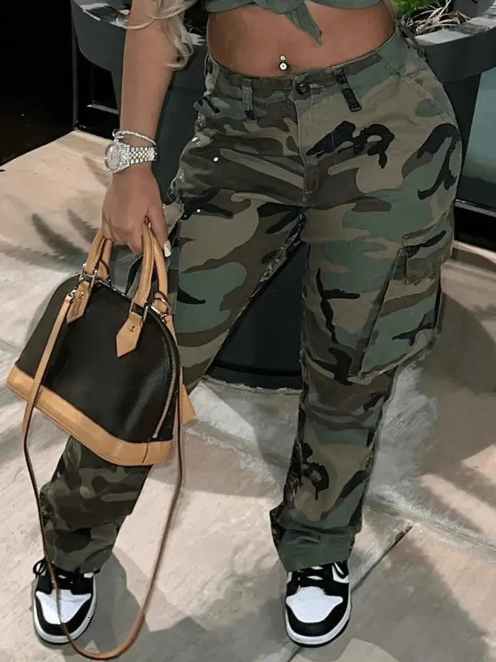 LW Plus Size Camo Print Side Pocket Cargo Pants camouflage Mid Waist Casual women Camo Pants Regular leisure lady Pants 241112