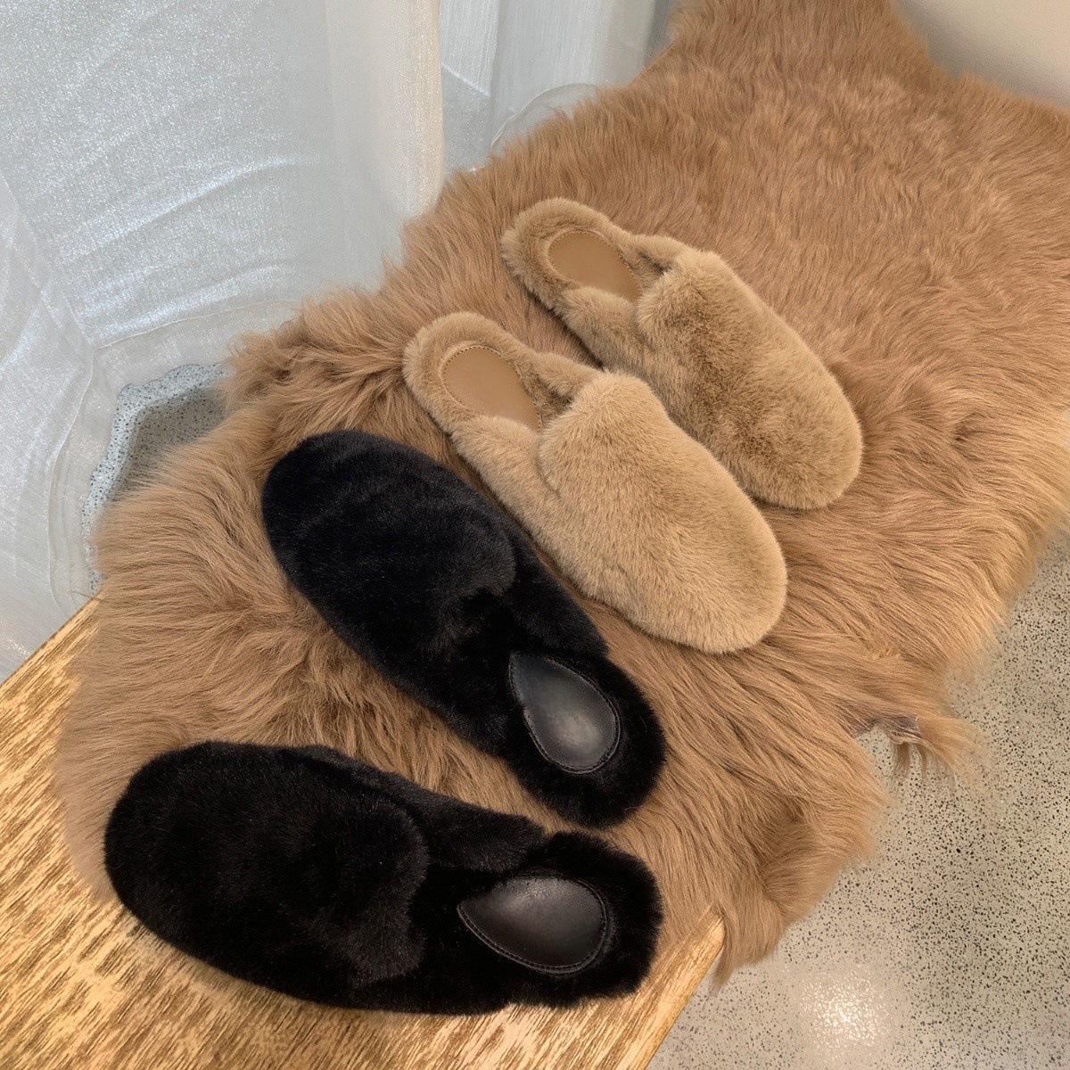 Cozy Fleece Slippers: Warm & Stylish Winter Foot Comfort, Black/Beige/Khaki 7661