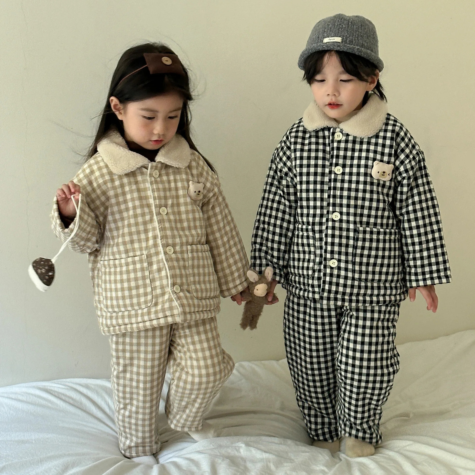 Winter Children Girls 2PCS Clothing Set Thick Warm Fleece Cotton Padded Plaid Kids Boys Homewears Baby Girls Parkas Suit 241112