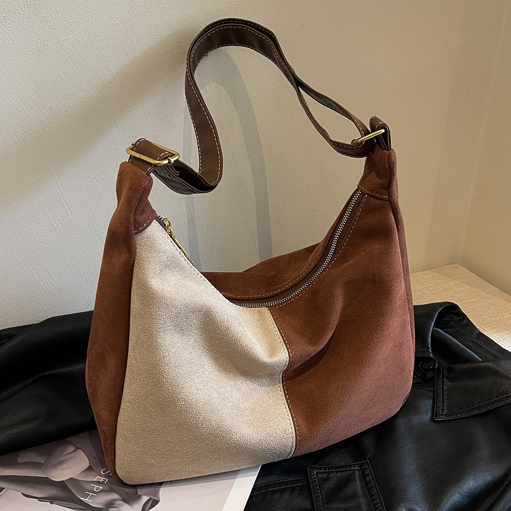 Free Shipping 2025S designer Women Retro Armpit Tote Bag Vintage Crossbody Satchel Bag Large Capacity Top Handle Bag Faux Suede Shoulder Bag Fall Shop