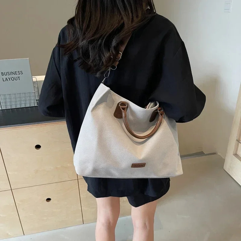 Large capacity canvas shoulder bag selling basic style Communicating Crossbody Bags sewing thread womens handbag 241111
