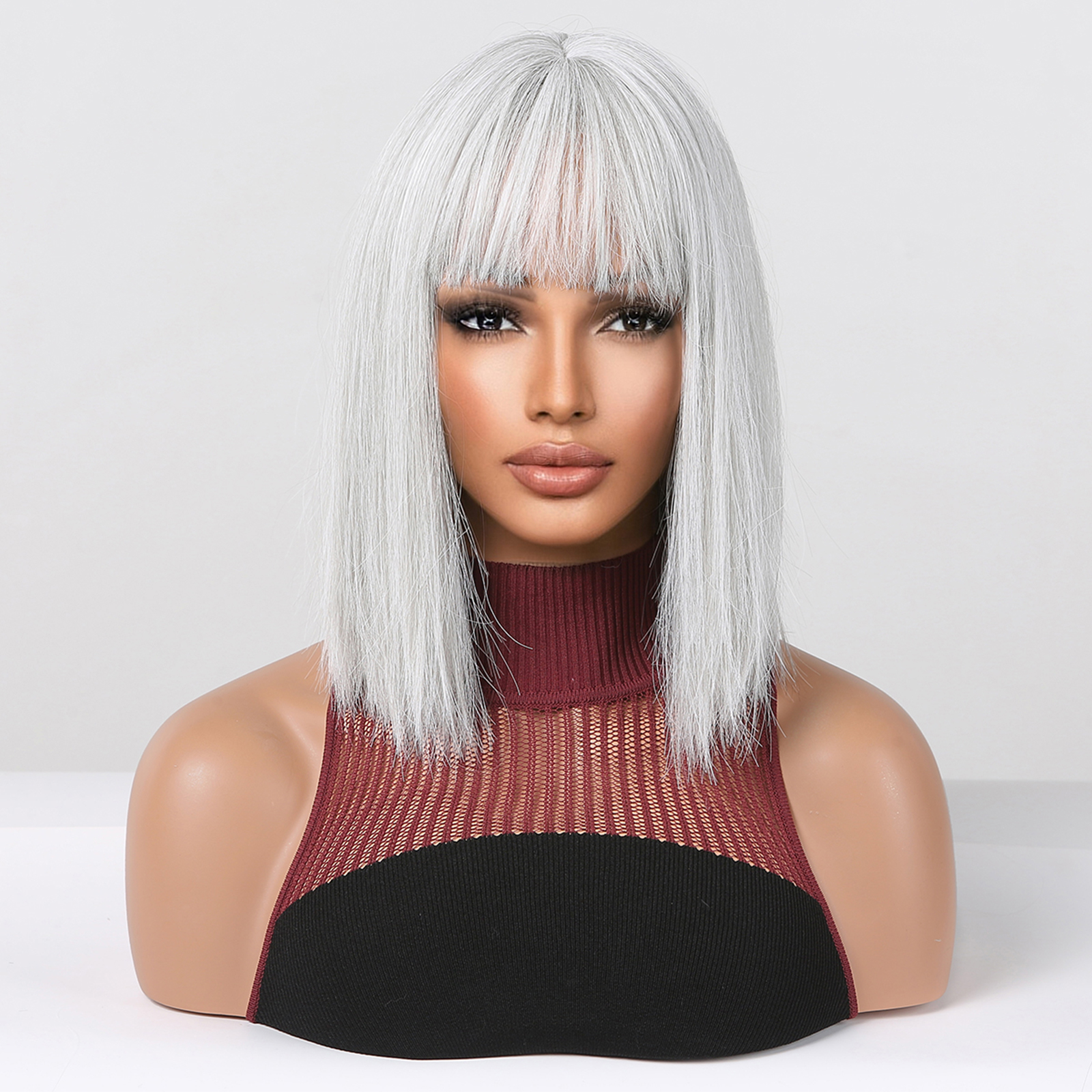 Sier Blonde Synthetic Wigs with Bangs Short Bob Silky Straight Hair Cosplay Lolita Wig High Temperature Fiber for White Women 1a254