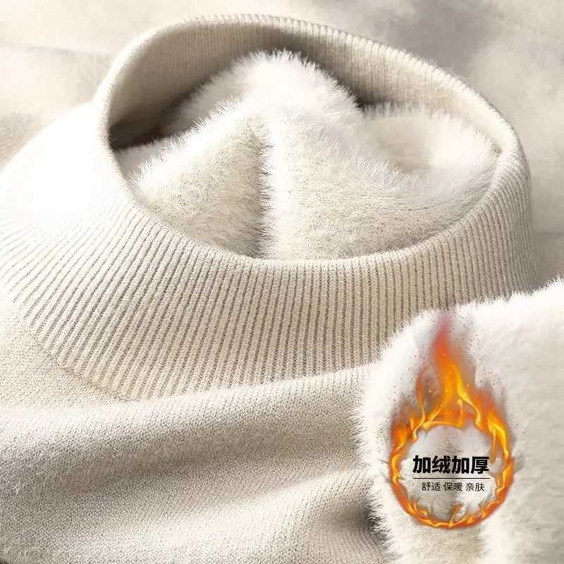 Plush mens knitted sweater with sea neck velvet pad warm solid latte autumn thick bottom casual O-neck sweater W2411111