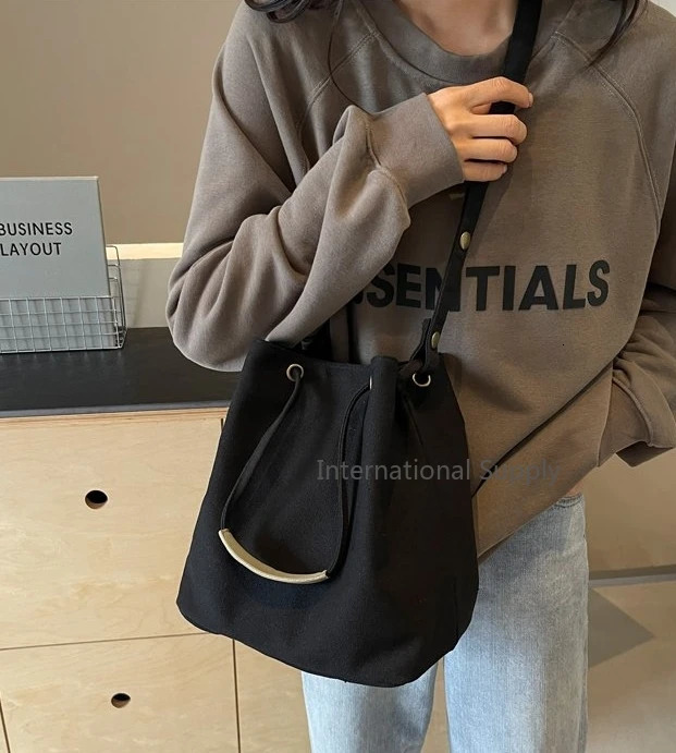 Selling Canvas Womens Bag High Quality Solid Color Versatile Bag Large Capacity Zipper Pocket Handbag 241111