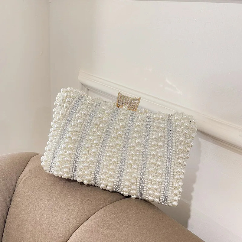 Vintage Pearl Women Handbag Diamond Evening Bag Wedding Bridal Ladies Clutch Chain White Shoulder Dress Dinner Bag 241112