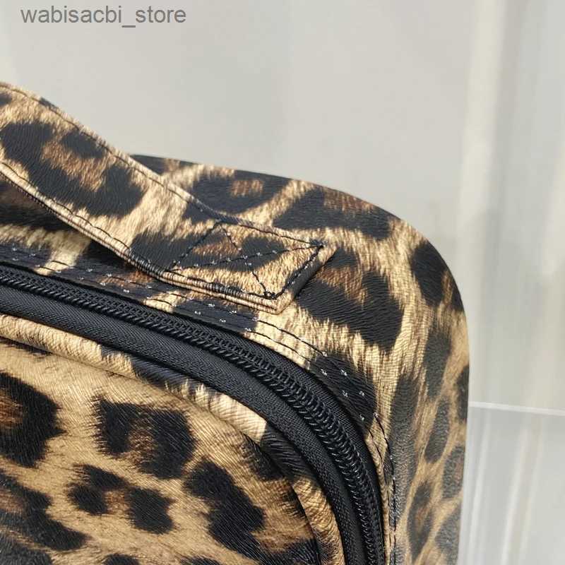 Cosmetic Bags 2021 New Leopard Waterproof Cosmetic Bag PU Leather Travel Large Capacity Beauty Makeup Case L49