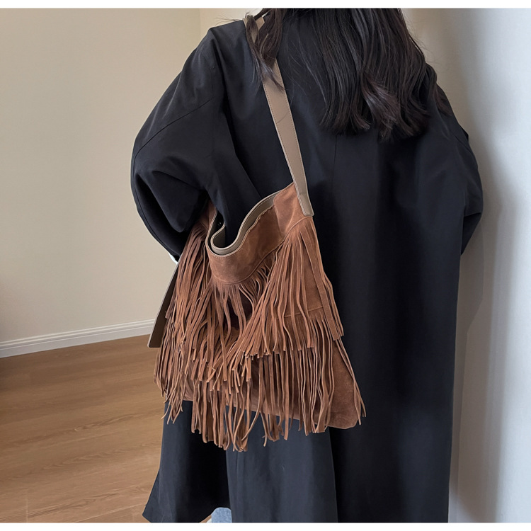 Brand Designer Suede Women's Shoulder Bag Retro Tassel Crossbody Bag Hobos Handbag Winter New