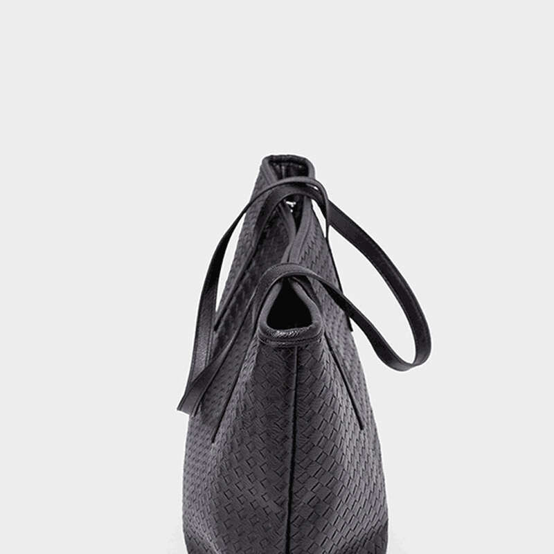 Large capacity Tote Bag 2024 Women's new woven fashion hand bill shoulder bag