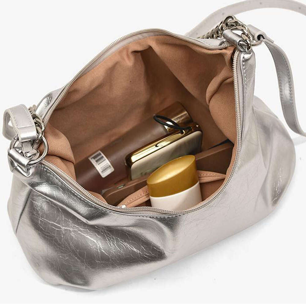 2024 European and American retro style sier large-capacity street trend chain shoulder crossbody Tote bag woman