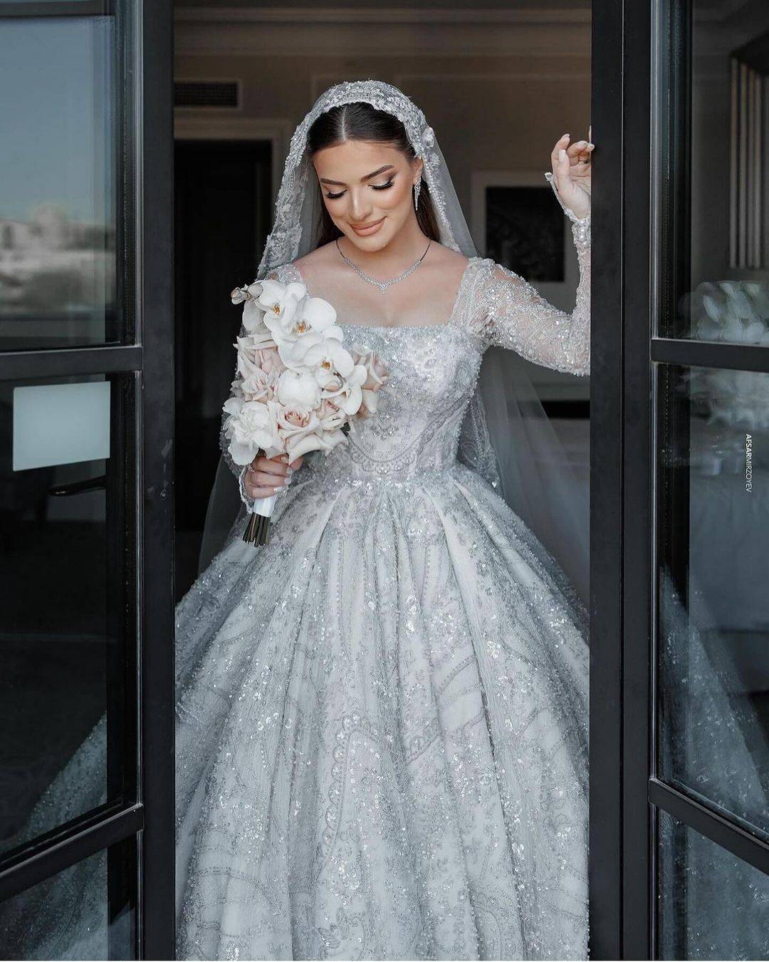 Wedding Dress For Women Square Collar Long Sleeves Bridal Gown Sequins Lace With Veil Sweep Train Customized Dresses