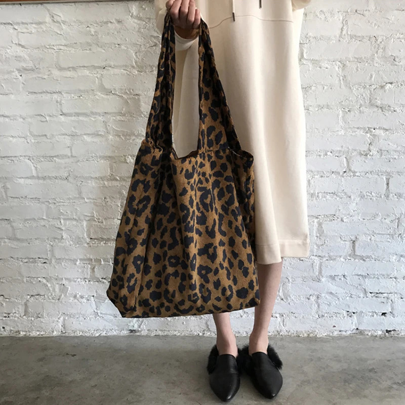 Womens shopping bag large womens canvas shoulder bag shopping handbag environmentally friendly reusable womens folding handbag leopard 241111
