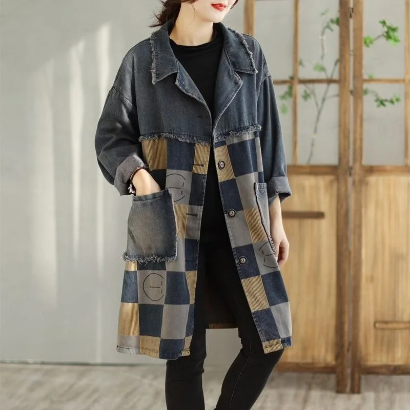 Spring Womens Korean Edition Cowboy Jacket Retro Printed Top Womens Splicing Loose Casual Weight Loss Collar Windproof Machine 241112