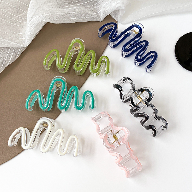 AISHG Wave Crab Hair Clips Women Korean Geometry High Ponytail Hairpin Irregular Solid Shark Claw Clips Girl Hair Accessories ea85e