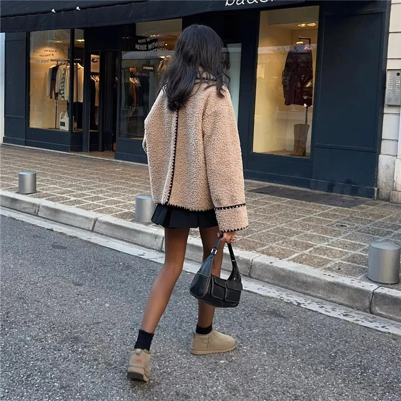 Traf Cropped wool jacket womens fluffy long sleeved plush jacket womens fashionable autumn item Coats warm teddy short Coats 241112