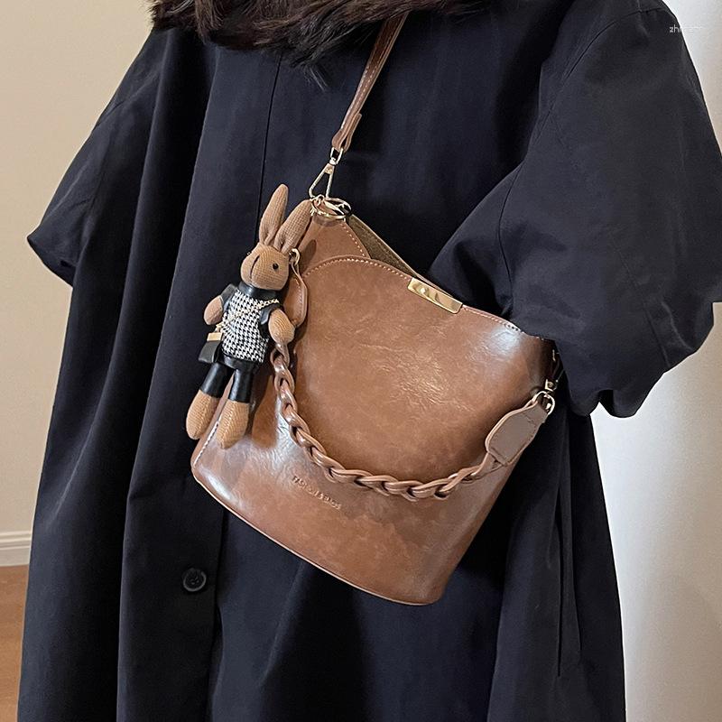 Drawstring Autumn And Winter Vintage Small Bag Women's High-end Texture All-match Crossbody Explosive Portable Bucket zhanyishengli