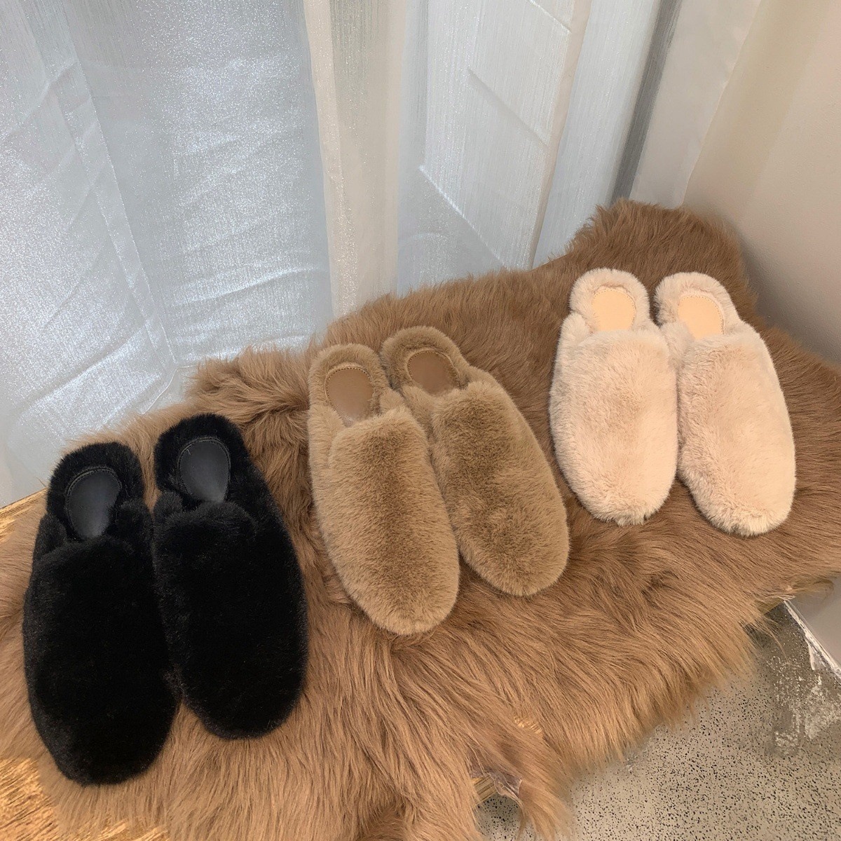 Cozy Fleece Slippers: Warm & Stylish Winter Foot Comfort, Black/Beige/Khaki 7661