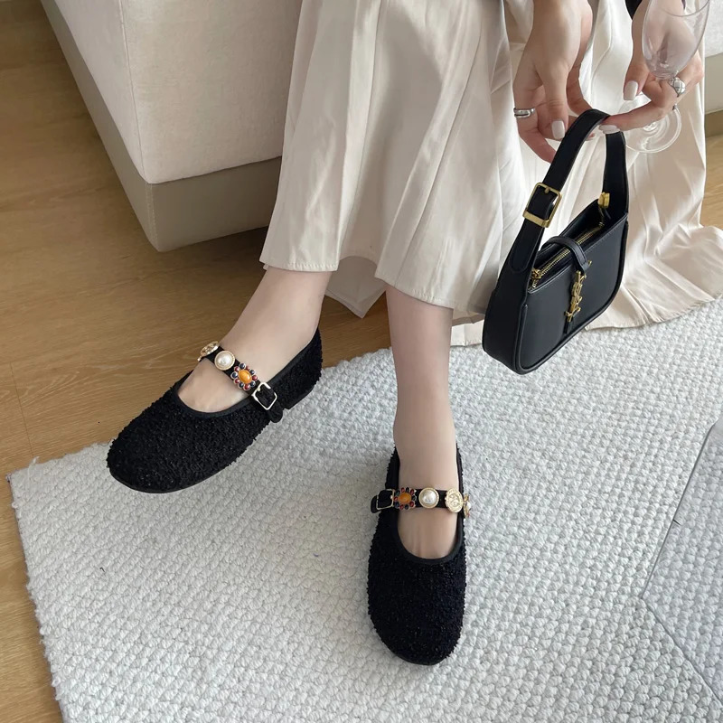 Womens Ballet Flat Bottom Autumn Low Foot Pump Knitted Mary Jane Shoes Water Diamond Button Flat Shoes Large Size 43 Womens Shoes 241111