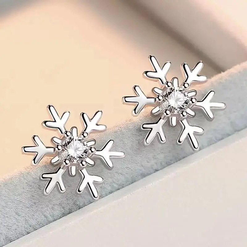 Earrings Snowflake Inlaid Zircon Small Fresh Earrings Women Christmas New Year Diamond Stud Earrings 925 Sterling Silver Crystal Stud