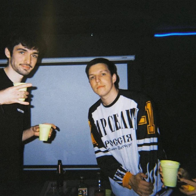 Outdoor Y2K T-shirt punk rock hip-hop letter oversized TShirt sports shirt mens breathable round neck long sleeved top 241112