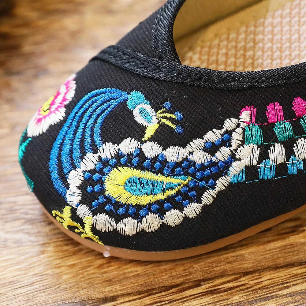 Veowalk Retro Womens Cotton Embroidered Comfortable Ballet Apartment Womens Casual Ballet Shoes Black Red Size 40 41 42 241111