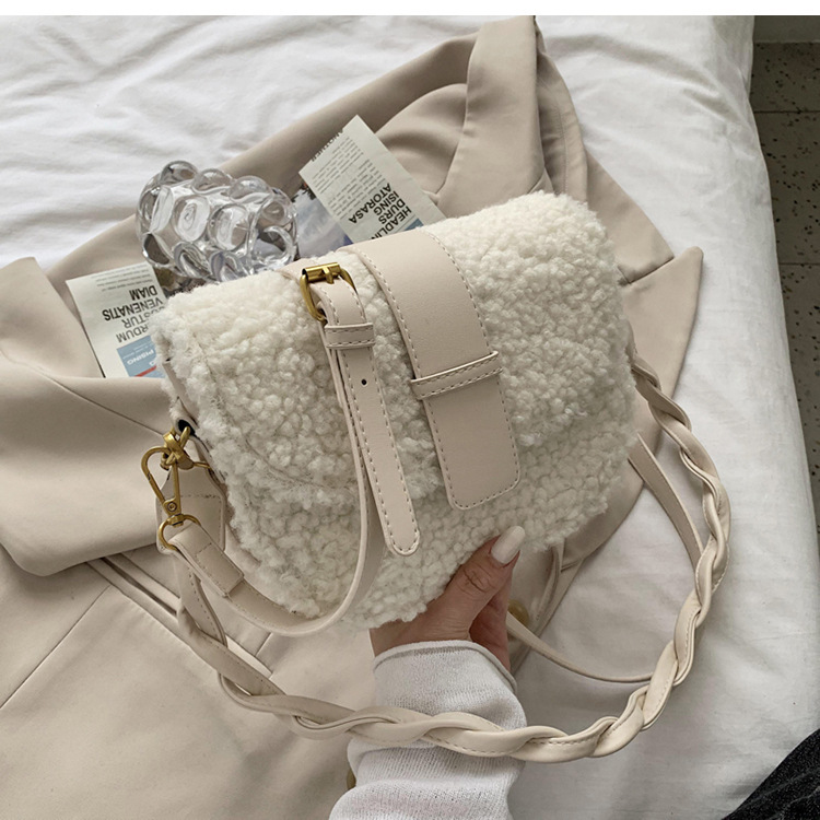Free Shipping 2023 Winter Shoulder Messenger Weave Strap Saddle Armpit New High-quality Plush Fur Bag Women's Handbag Designer Designer Bag Luxur