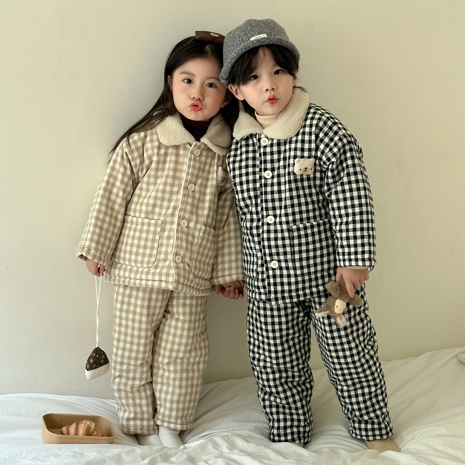 Winter Children Girls 2PCS Clothing Set Thick Warm Fleece Cotton Padded Plaid Kids Boys Homewears Baby Girls Parkas Suit 241112