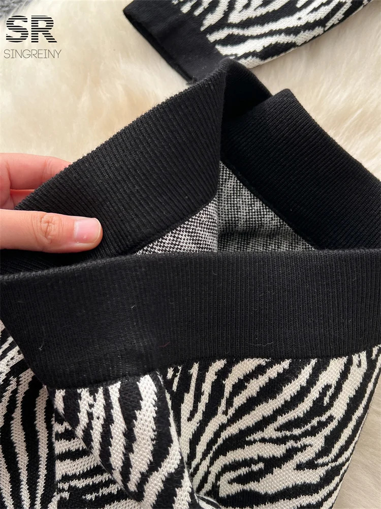 Singreiny Senior Leopard two-piece womens O-neck metal button cardiganbodysuit color block winter thick knit set 241112