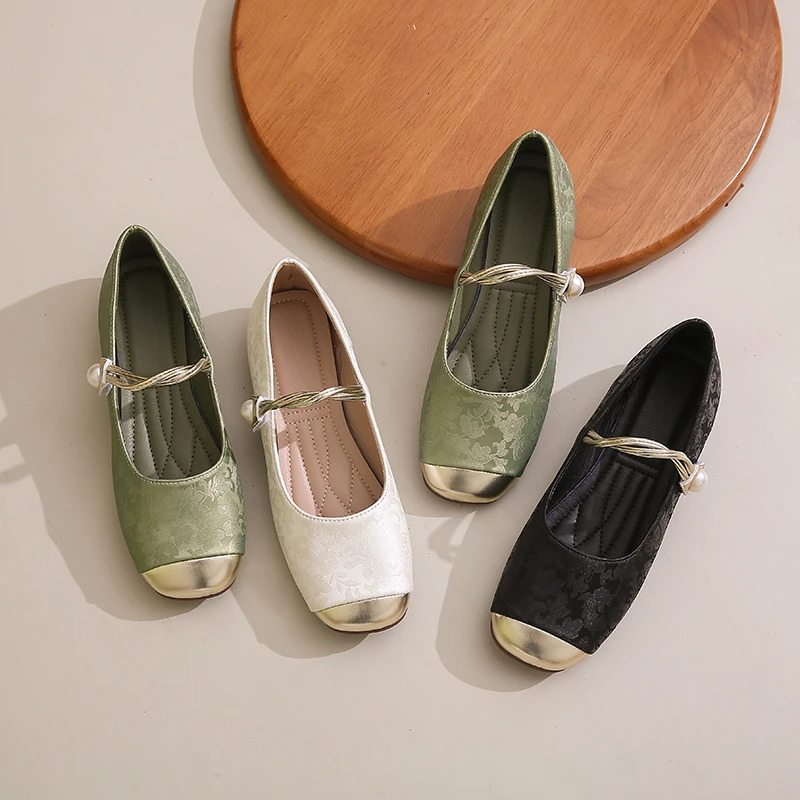 Elegant 2024 bow comfortable sliding womens shoes ballet womens flat bottomed round leather soft sole single shoes women 241111