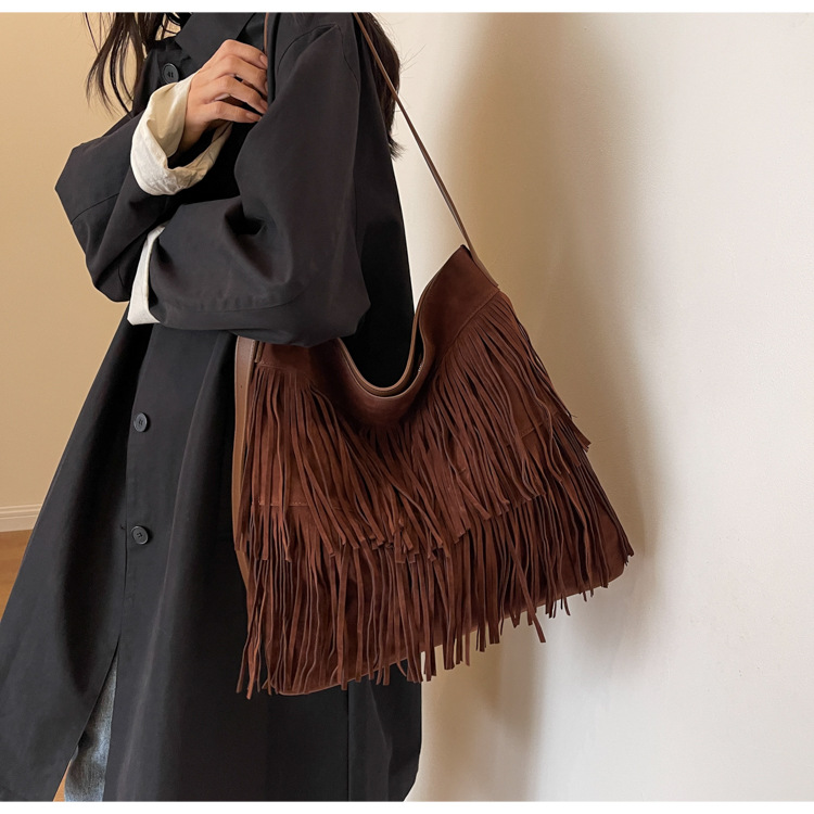 Brand Designer Suede Women's Shoulder Bag Retro Tassel Crossbody Bag Hobos Handbag Winter New
