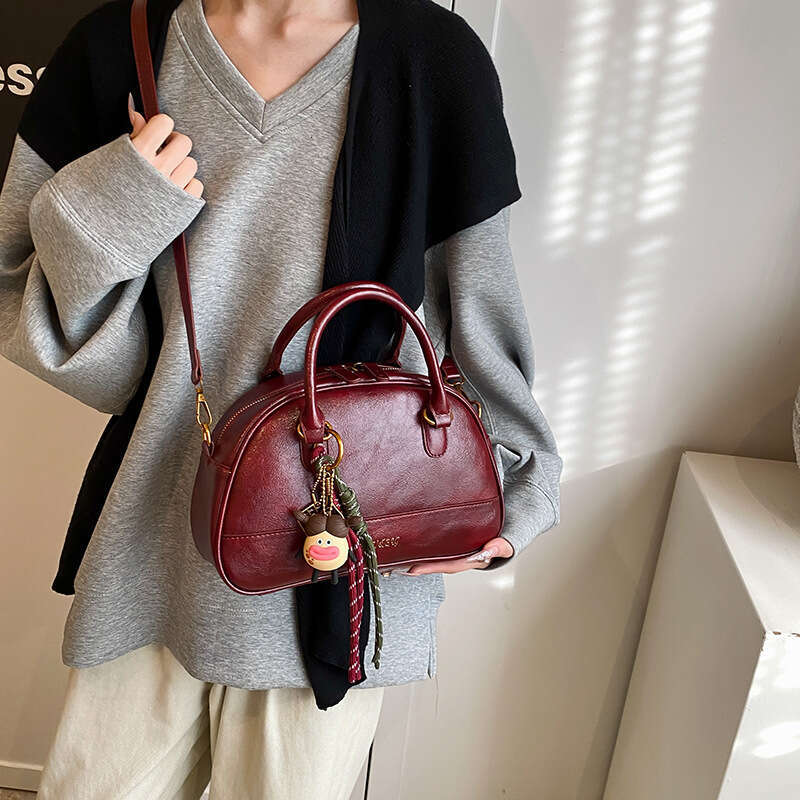 American Bowling For Women 2024 Autumn/Winter New Fashionable And Versatile Handheld Casual Commuter Crossbody Bag