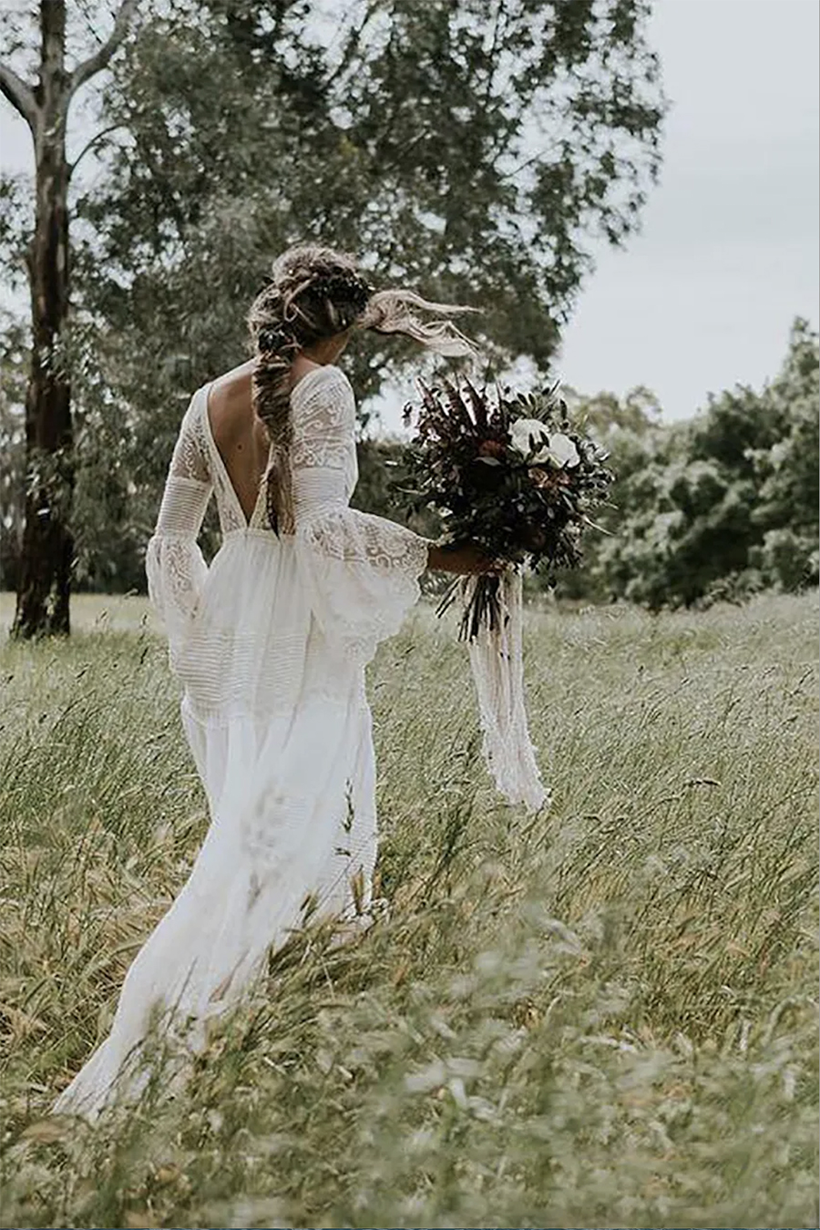 rustic Bohemian Wedding Dresses Hippies V Neck Long Sleeve Lace low back Beach Boho Garden Country Bridal Gowns robe de mariee Plus Size