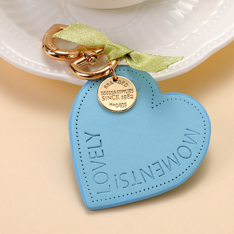 New Leather Keychain Letter Heart Shape Key Holder Female Love Heart Bag Pendant Charms Trinket Keyring Car Key Chain Women Gift