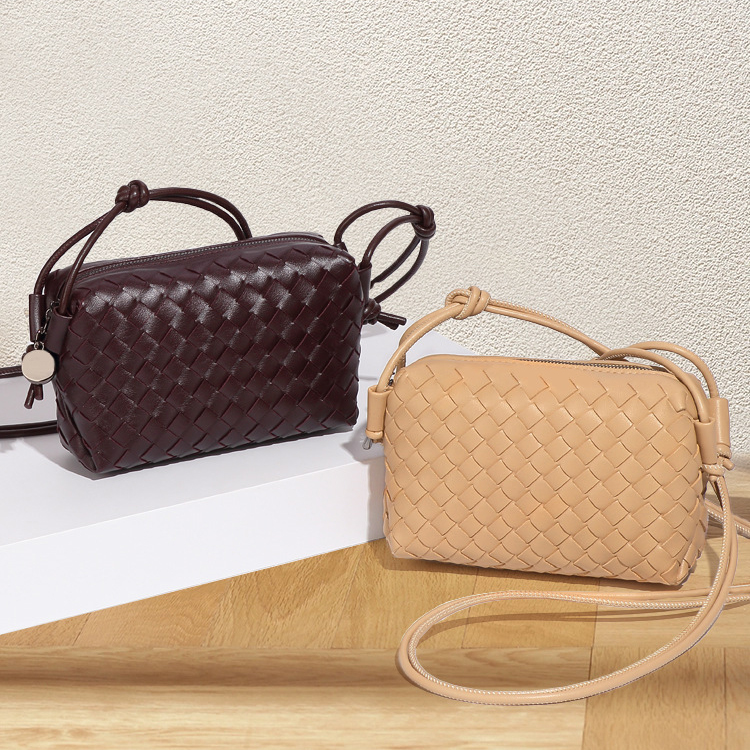 Designer bag Woven bag Women's Handbag Solid color woven shoulder bag Fashion small square bag Shoulder bag Large capacity crossbody bag