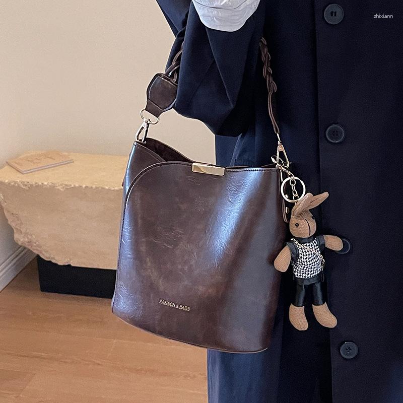 Drawstring Autumn And Winter Vintage Small Bag Women's High-end Texture All-match Crossbody Explosive Portable Bucket zhanyishengli