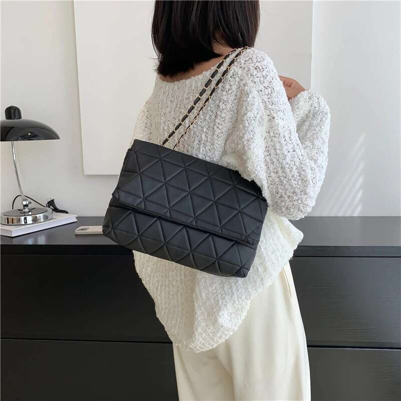 100% Polyurethane Solid Color Chain One-shoulder WOMEN'S Versatile Sewing Small Square Cross-body Bag