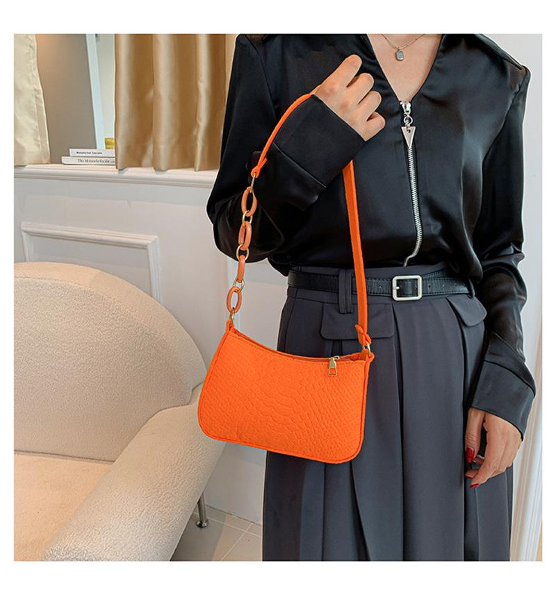 Felt Mini Shoulder Bag Women Underarm Bags Solid Color Casual Handbags with Chain Shoulder Female Pouch Light Weigh Bag