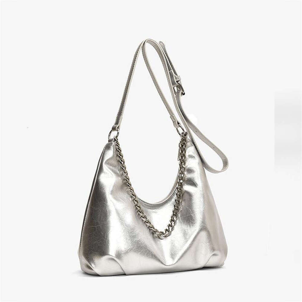 2024 European and American retro style sier large-capacity street trend chain shoulder crossbody Tote bag woman