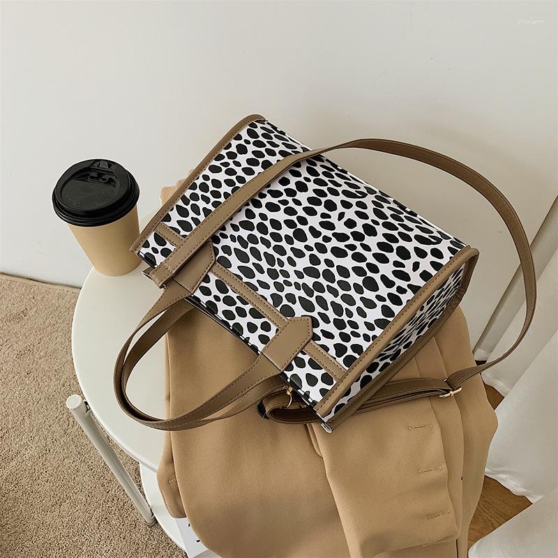 New Free Delivery 2025S Designer Bags Korean Small Shoulder Bags: Women Houndstooth Wool Coat Style Bag Handbag Shoulder Women Crossbody Bag Designer 