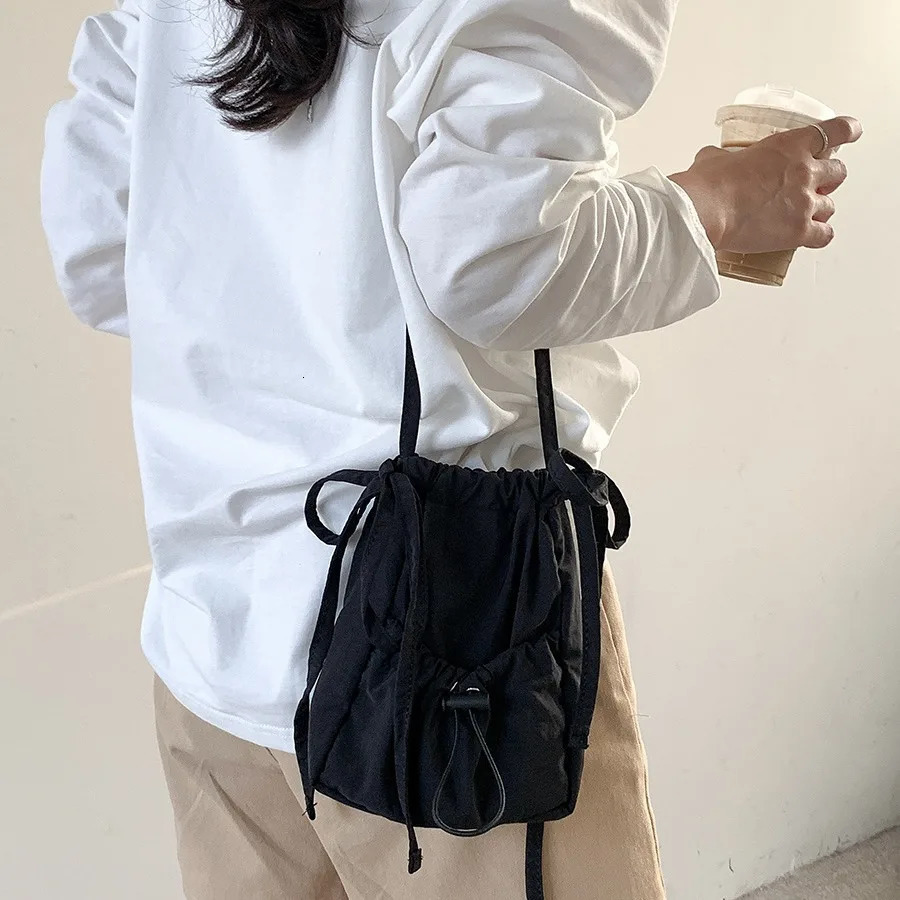 Mini drawstring cross body bag for womens casual Ruched shoulder bag small canvas phone flip bag square nylon handbag fashion 241111