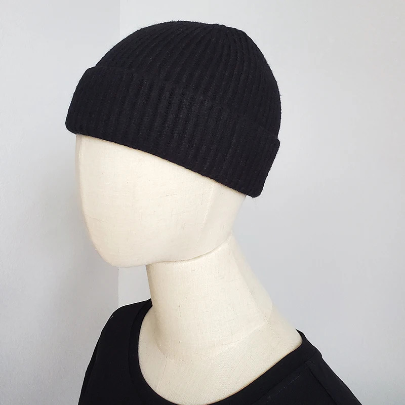 Winter Hats for Men Beanies Skullies Solid Color Short Mens Hat Skullcaps Knitted Gorros 241112