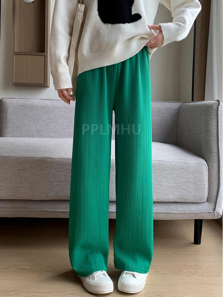 Autumn and winter warm sports pants for women casual wool lined pocket wide leg pants Korean thick waist pleated straight pants 241112