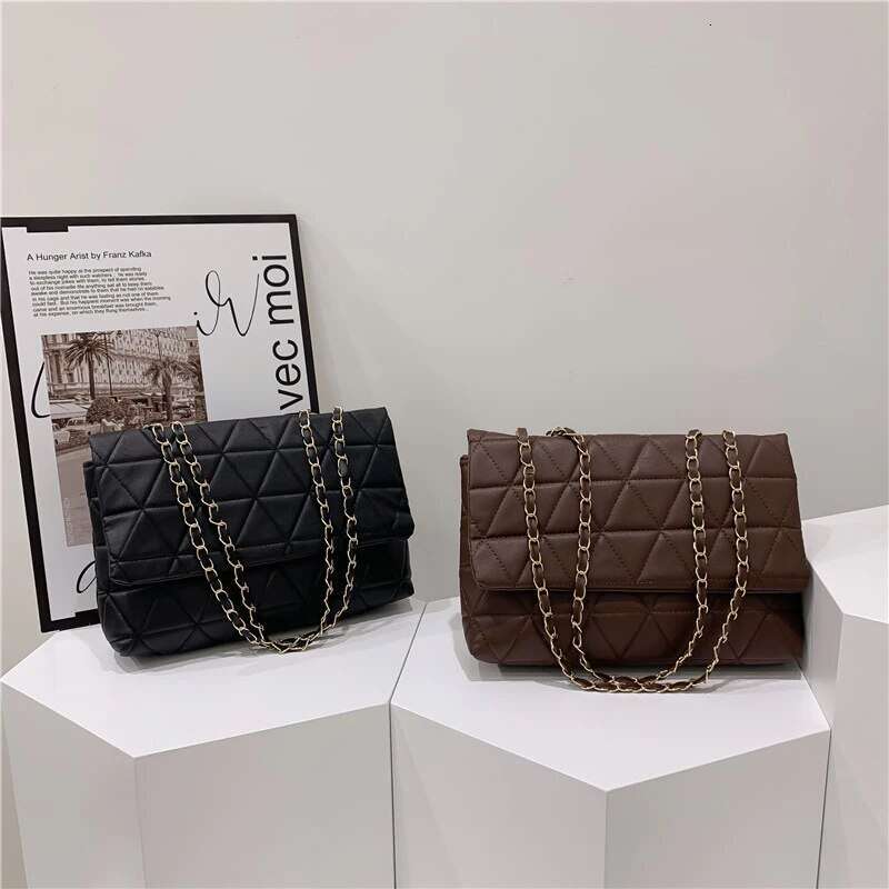100% Polyurethane Solid Color Chain One-shoulder WOMEN'S Versatile Sewing Small Square Cross-body Bag