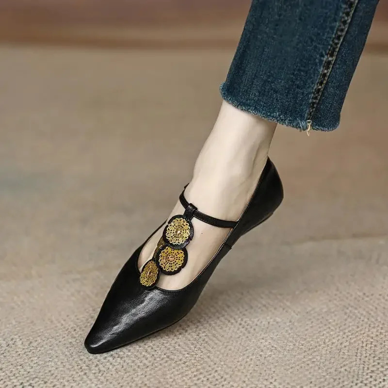 2024 Roman Shoes Womens Elegant Shallow Shoes Summer Pointed Toe Retro Shoes er Dresses Walking Apartment 241111
