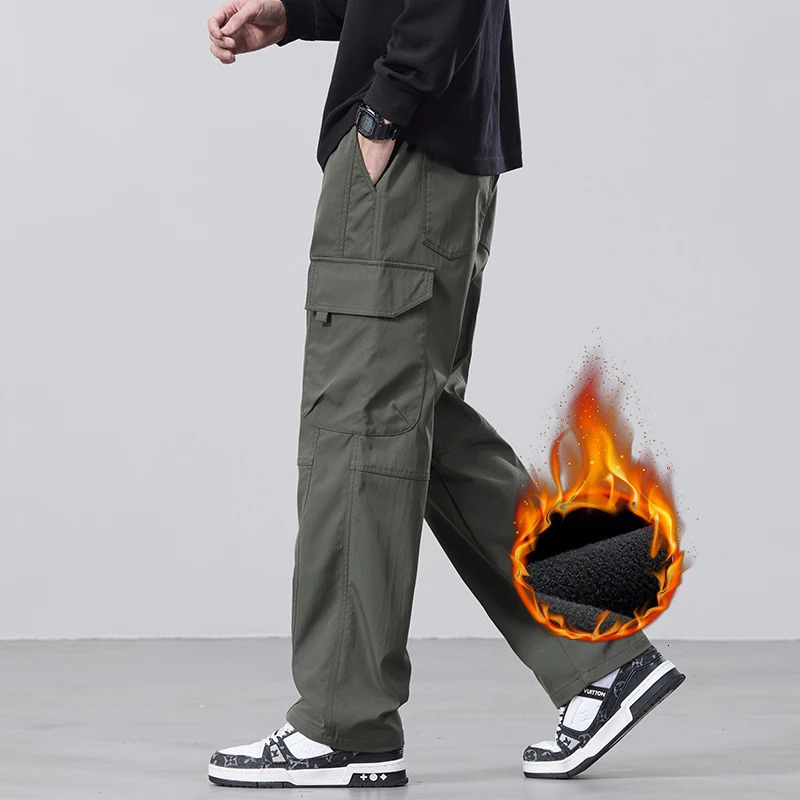 Mens Fleece Cargo Pants Winter Fashion Casual Pants Large Pockets Loose Velvet Trousers Male Plush Thickened Warm Pants 241112